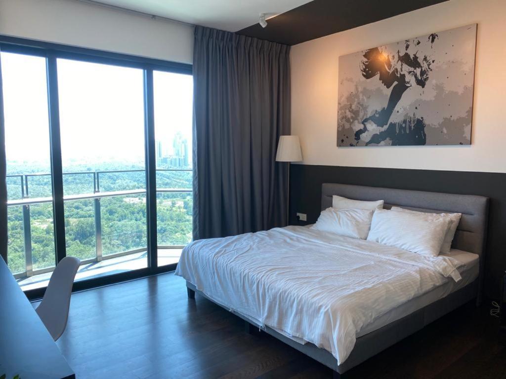 Almas Suite Nusajaya  Luaran gambar